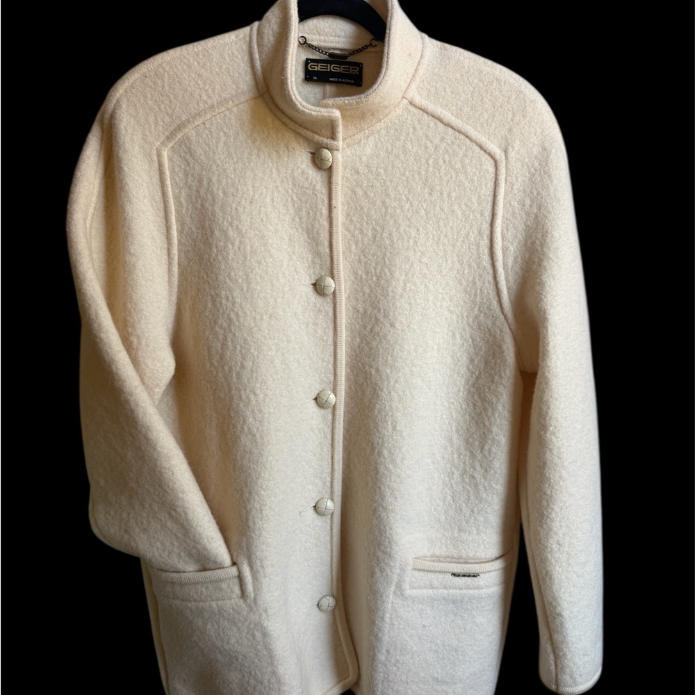 Geiger Women's Cream Wool Blazer
